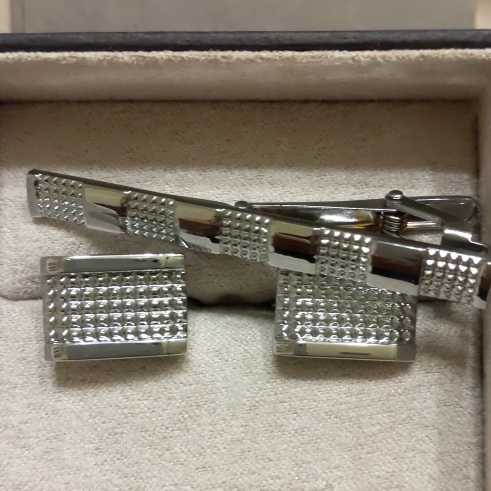 Cufflink set